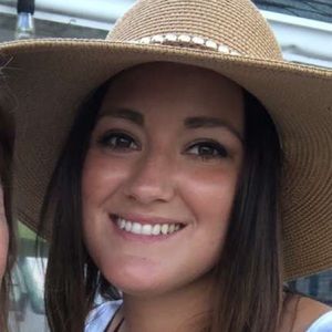 Meet your Posher, Chloe